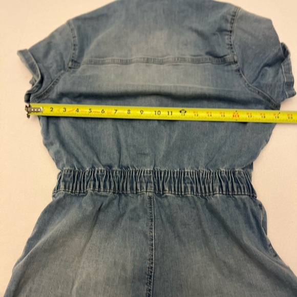 Celebrity Pink Denim Short Sleeve Romper Women M Light Wash Snap‑Up Utility Boho - Picture 5 of 9